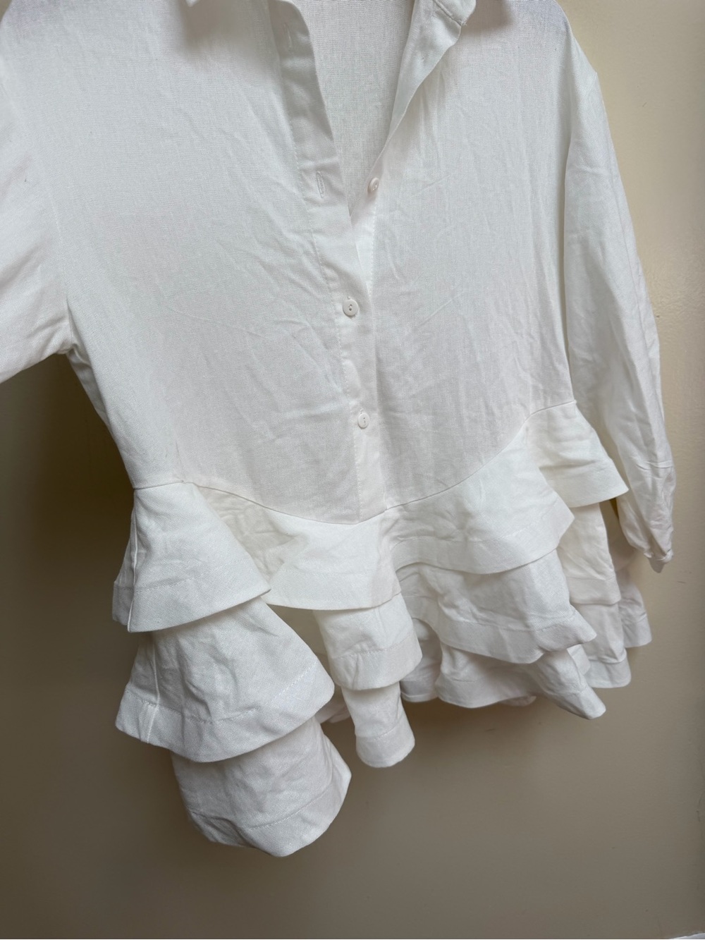Larsy Linen White Ruffle Hem Button-Down Top - Picture 3 of 5